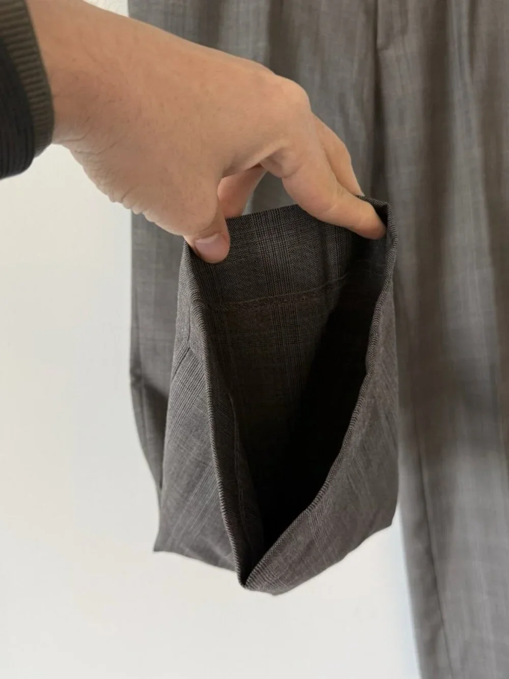 Banana Republic‎ Dress Pants Mens 33X30 Plaid Gray Wool Classic Fit Office Event